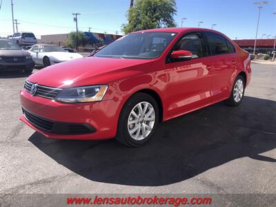 2012 Volkswagen Jetta SE PZEV  *Clean Racer Red Fuel Saver! - Photo 4 - Tucson, AZ 85705