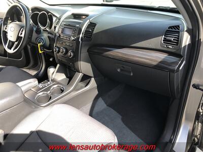 2012 Kia Sorento LX   - Photo 22 - Tucson, AZ 85705