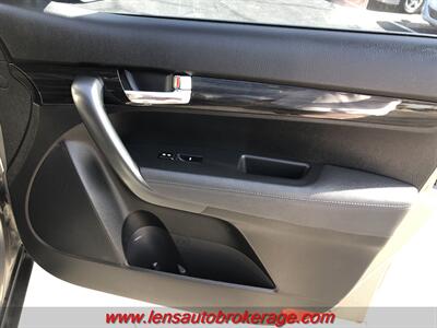 2012 Kia Sorento LX   - Photo 21 - Tucson, AZ 85705