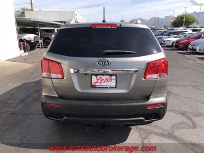 2012 Kia Sorento LX   - Photo 7 - Tucson, AZ 85705