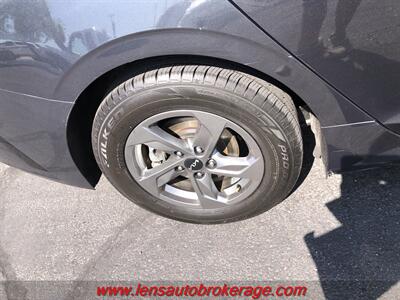 2022 Kia K5 LXS  **COMING SOON!** - Photo 25 - Tucson, AZ 85705