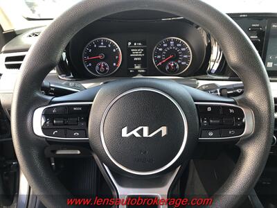 2022 Kia K5 LXS  **COMING SOON!** - Photo 13 - Tucson, AZ 85705
