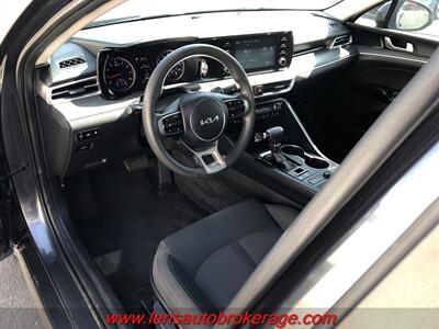 2022 Kia K5 LXS  **COMING SOON!** - Photo 10 - Tucson, AZ 85705