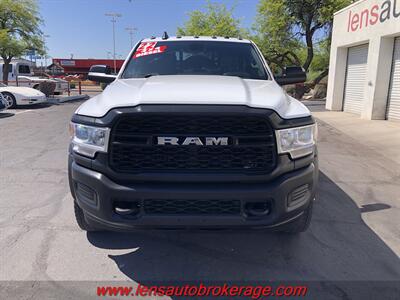 2022 RAM 5500 Tradesman  Diesel Flatbed 4x4! **CARFAX 1 OWNER** - Photo 3 - Tucson, AZ 85705