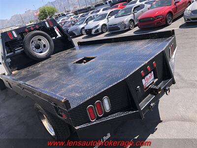 2022 RAM 5500 Tradesman  Diesel Flatbed 4x4! **CARFAX 1 OWNER** - Photo 23 - Tucson, AZ 85705