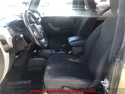 2016 Jeep Wrangler Willys Wheeler  *Carfax 1 Owner Hard Top! - Photo 11 - Tucson, AZ 85705
