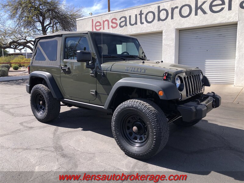 2016 Jeep Wrangler Willys Wheeler  *Carfax 1 Owner Hard Top!