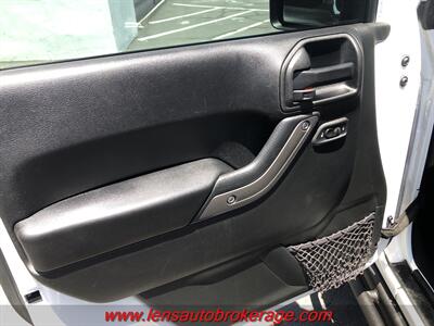 2016 Jeep Wrangler Sport S  *Clean Automatic Hard Top Jeep! - Photo 9 - Tucson, AZ 85705
