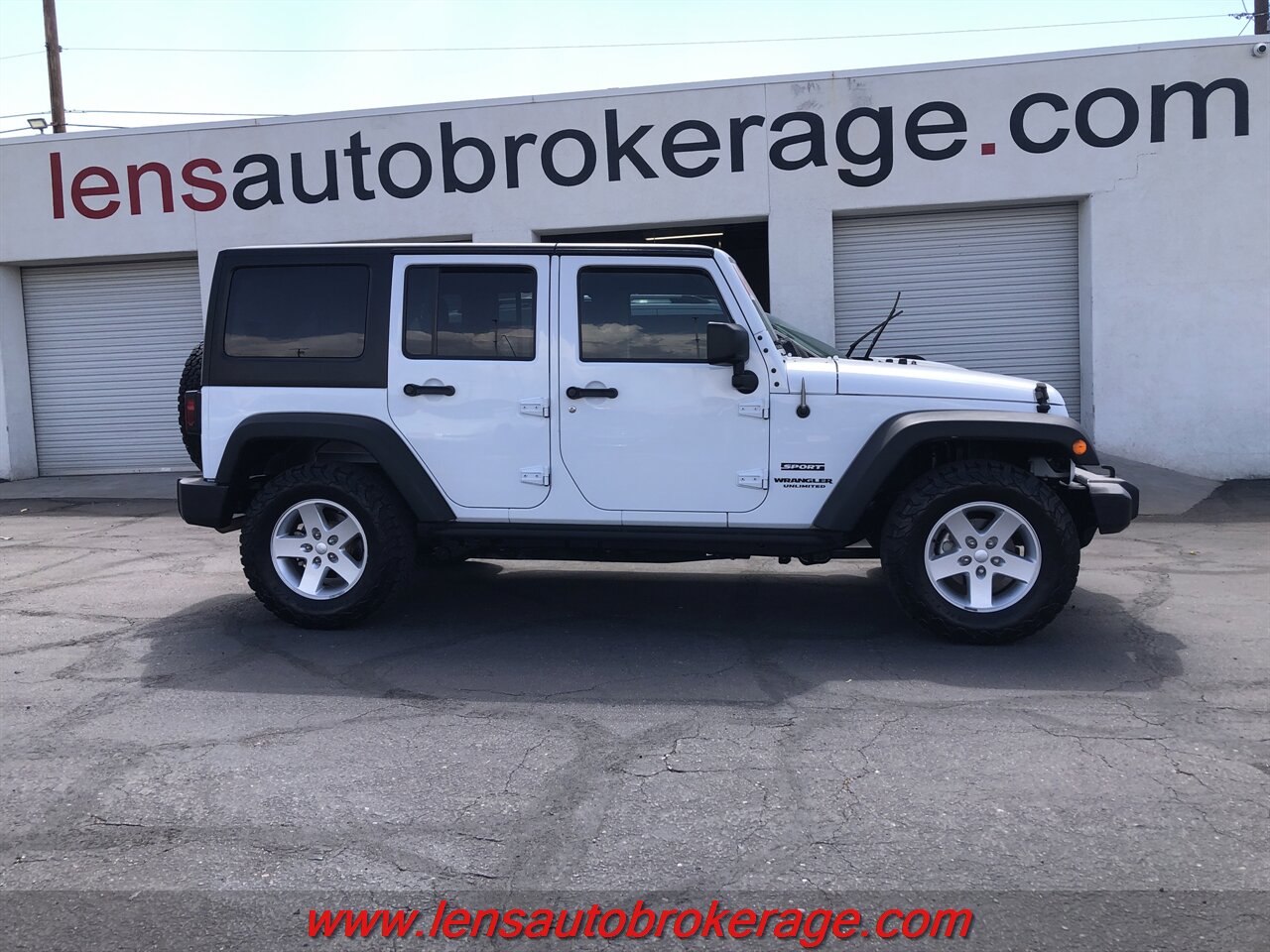 2016 Jeep Wrangler Sport S  *Clean Automatic Hard Top Jeep! *CARFAX 1 OWNER!! - Photo 1 - Tucson, AZ 85705