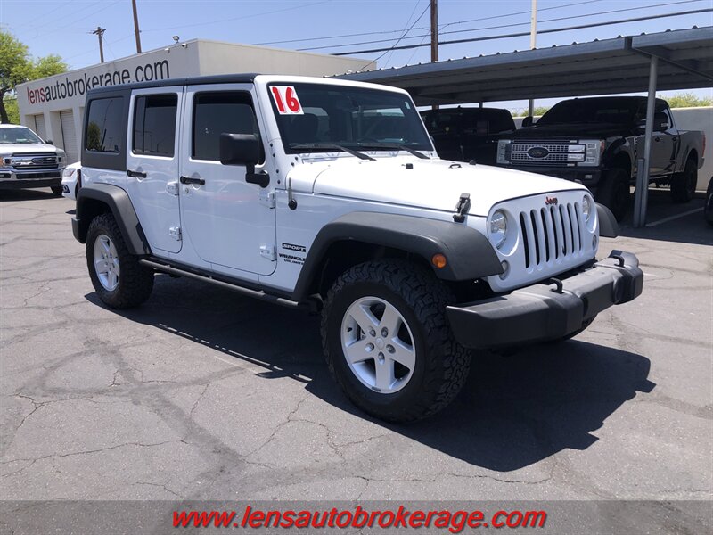 2016 Jeep Wrangler Sport S  *Clean Automatic Hard Top Jeep! *CARFAX 1 OWNER!!