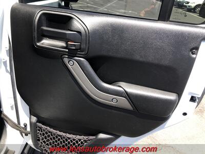 2016 Jeep Wrangler Sport S  *Clean Automatic Hard Top Jeep! - Photo 19 - Tucson, AZ 85705