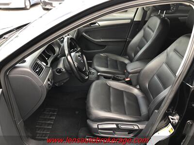 2017 Volkswagen Jetta 1.4T SE  *Nice Driving Little Sedan! - Photo 10 - Tucson, AZ 85705