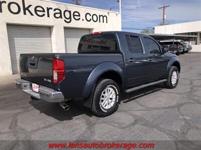 2014 Nissan Frontier SV  *NIce 4x4 Crew Cab W/Manual Trans! - Photo 8 - Tucson, AZ 85705