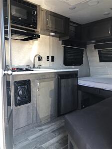 2021 Jayco Jay Flight SLX 145RB  *USED 1 TIME!! - Photo 9 - Tucson, AZ 85705