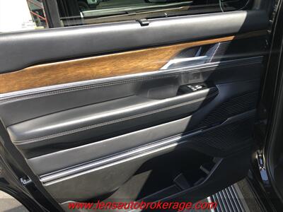 2022 Jeep Grand Wagoneer Series I  *Loaded To The Max! 6.4L HEMI Equipped! - Photo 15 - Tucson, AZ 85705
