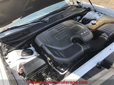 2013 Dodge Challenger SXT   - Photo 21 - Tucson, AZ 85705