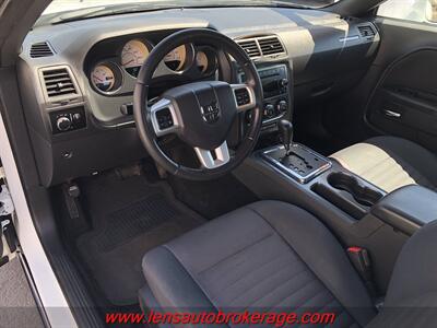 2013 Dodge Challenger SXT   - Photo 10 - Tucson, AZ 85705