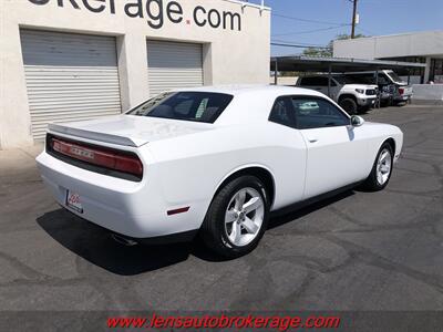 2013 Dodge Challenger SXT   - Photo 8 - Tucson, AZ 85705