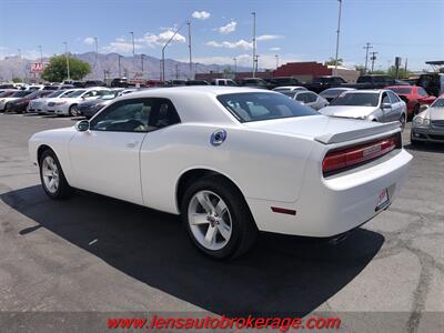 2013 Dodge Challenger SXT   - Photo 6 - Tucson, AZ 85705