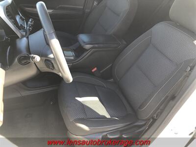 2021 GMC Acadia SLE  *Nice, 3rd Row Equipped! - Photo 12 - Tucson, AZ 85705
