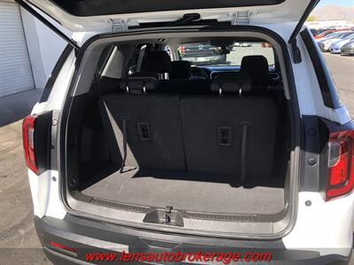 2021 GMC Acadia SLE  *Nice, 3rd Row Equipped! - Photo 18 - Tucson, AZ 85705