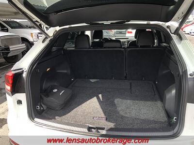2020 Volkswagen Atlas Cross Sport SE  *53k MILE CARFAX 1 OWNER!* - Photo 19 - Tucson, AZ 85705