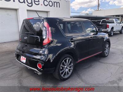 2018 Kia Soul !  **CARFAX 1 OWNER** - Photo 8 - Tucson, AZ 85705
