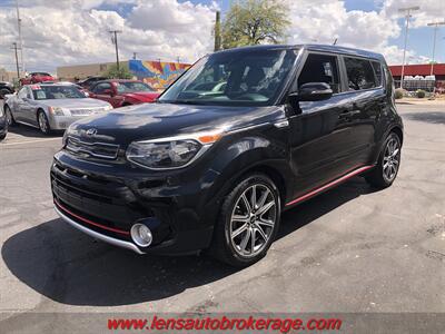 2018 Kia Soul !  **CARFAX 1 OWNER** - Photo 4 - Tucson, AZ 85705