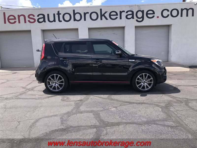 2018 Kia Soul !  **CARFAX 1 OWNER**