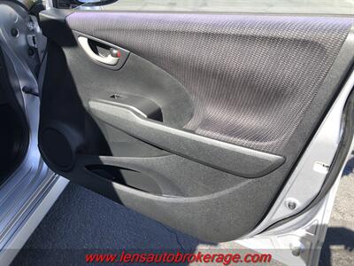 2013 Honda Fit Sport  *Ready To Save You Fuel! - Photo 22 - Tucson, AZ 85705