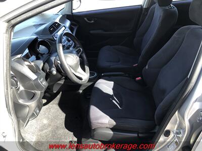 2013 Honda Fit Sport  *Ready To Save You Fuel! - Photo 12 - Tucson, AZ 85705