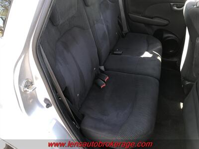 2013 Honda Fit Sport  *Ready To Save You Fuel! - Photo 21 - Tucson, AZ 85705