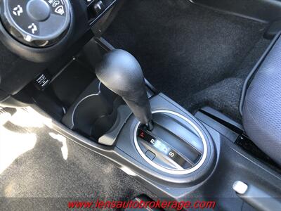 2013 Honda Fit Sport  *Ready To Save You Fuel! - Photo 16 - Tucson, AZ 85705