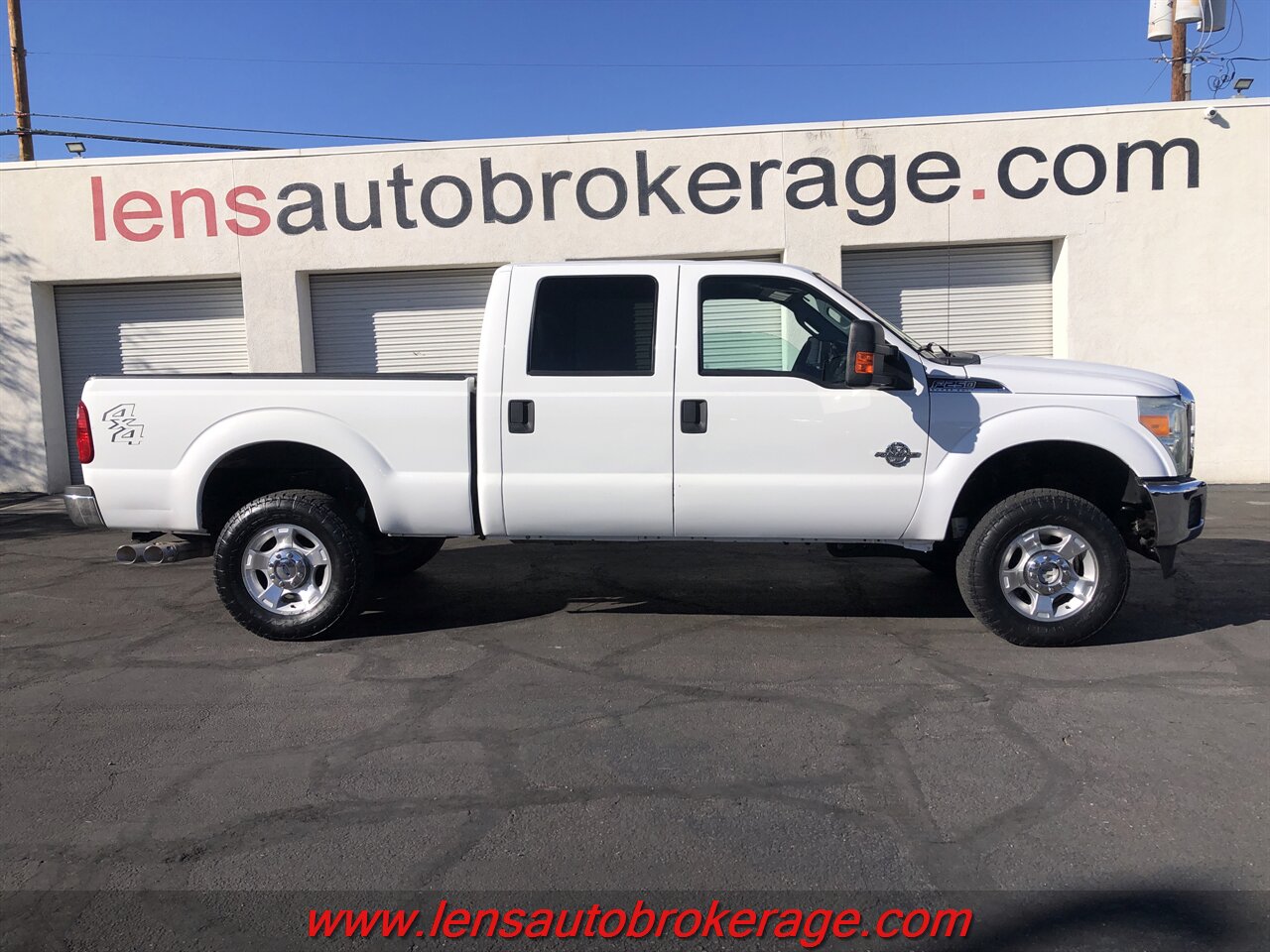 2015 Ford F-250 XLT  *Crew Diesel 4x4! - Photo 1 - Tucson, AZ 85705