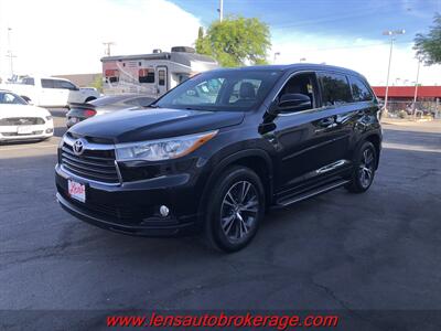2016 Toyota Highlander XLE  *3rd Row Equipped AWD! - Photo 3 - Tucson, AZ 85705