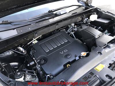 2016 Toyota Highlander XLE  *3rd Row Equipped AWD! - Photo 24 - Tucson, AZ 85705