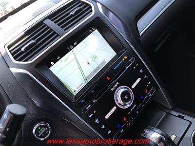 2017 Ford Explorer Sport  *Nice 3rd Row AWD Sport! - Photo 14 - Tucson, AZ 85705