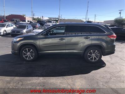 2018 Toyota Highlander XLE  **COMING SOON!** - Photo 2 - Tucson, AZ 85705