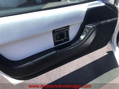 1992 Chevrolet Corvette  *Only 58k Miles On This Cool Convert! - Photo 11 - Tucson, AZ 85705