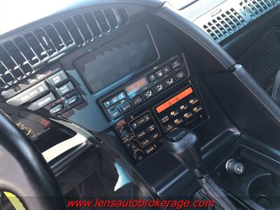 1992 Chevrolet Corvette  *Only 58k Miles On This Cool Convert! - Photo 15 - Tucson, AZ 85705