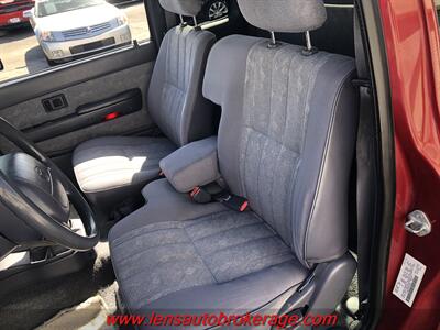 2000 Toyota Tacoma V6  4x4 *Nice Truck! - Photo 11 - Tucson, AZ 85705