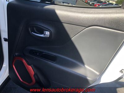 2019 Jeep Renegade Trailhawk   - Photo 21 - Tucson, AZ 85705