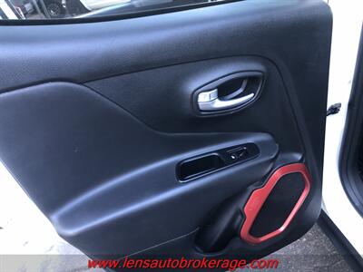 2019 Jeep Renegade Trailhawk   - Photo 18 - Tucson, AZ 85705