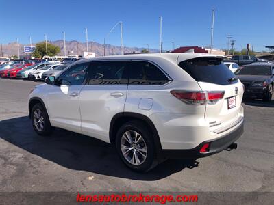 2016 Toyota Highlander LE Plus   - Photo 6 - Tucson, AZ 85705