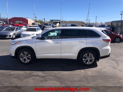 2016 Toyota Highlander LE Plus   - Photo 5 - Tucson, AZ 85705