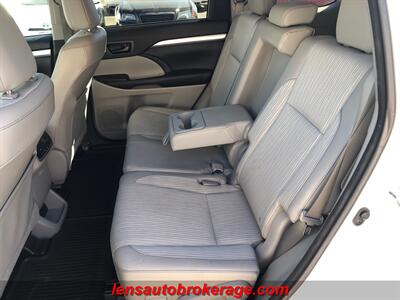 2016 Toyota Highlander LE Plus   - Photo 16 - Tucson, AZ 85705