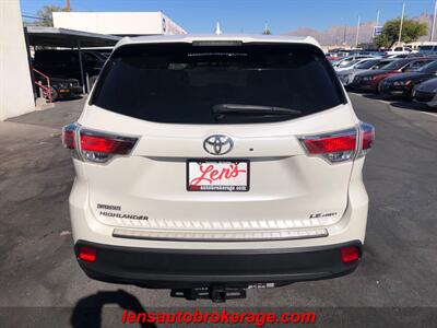 2016 Toyota Highlander LE Plus   - Photo 7 - Tucson, AZ 85705