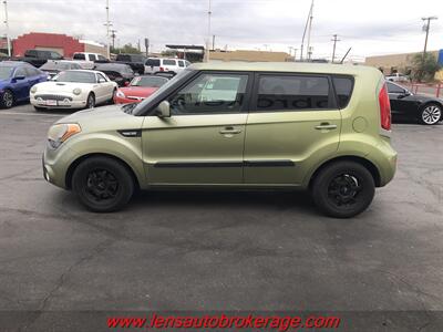 2012 Kia Soul  *Trade In Special! - Photo 2 - Tucson, AZ 85705