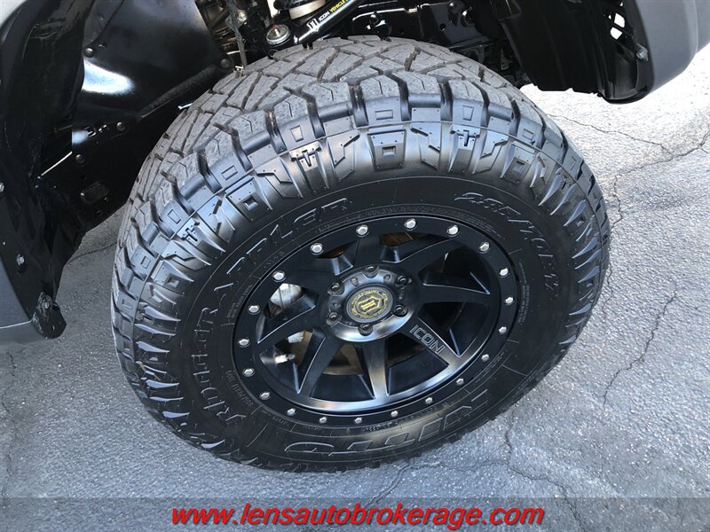 2018 Toyota 4Runner SR5  *Full Icon Suspension, Icon Wheels, Tall Rubber & Carfax 1 Owner!