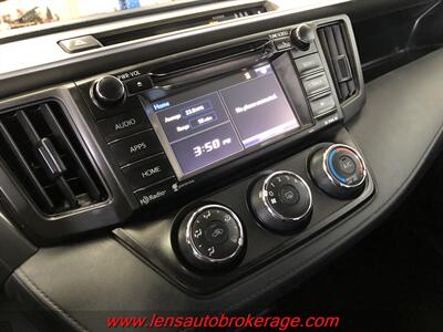 2018 Toyota RAV4 LE  *Clean & New In Inventory! - Photo 10 - Tucson, AZ 85705